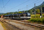 Der von der Gipfelstation Les Pliades kommende MVR (ex CEV) SURF ABeh 2/6 7508 hat gerade den Zahnradanschnitt verlassen und erreicht nun den Bahnhof Blonay.