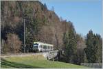 Der BLS RABe 535 112  Lötschberger  auf der Fahrt nach Bern erreicht in Kürze Weissenburg (Halt auf Verlangen) und konnte beim Bunschenbach Viadukt fotografiert werden.