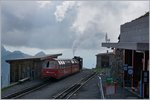 Der letzte Zug des Tages verlässt das Rothorn.