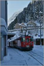 Auf dem Bahnhofplatz in Gschenen startet und enden die MGB Zge Richtung Andermatt.