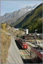 Whrend in Zermatt die MGB Strecke links im Bild geschtzt Richtung Tsch (- Brig)verluft, werden die Greise in der Mitte und Rechts zum abstellen von Zgen bzw.