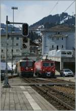 RhB Ge 4/4 II und MGB HGe 4/4 in Disentis.