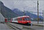 Der SNCF BDeh 4/8 94 87 000 803 F-SNCF Triebwagen verlässt Martigny in Richtung Vallorcine. 12. Sept. 2024