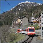 Der TMR Beh 4/8 N° 72 mit der UIC Nummer 72 (UIC 90 85 838 072-4 CH-TMRSA) erreicht Finhaut.