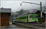 Der im Winter an den Wochenenden verkehrende Eilzug 426 erreicht mit den Triebwagen BDe 4/4 404 und 402 die Endstation Les Diablerets.