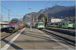Ein FS Trenitalia ETR 610 (leider mit offener Schnautze) fährt ohne Halt durch den Bahnhof von Aigle. Im Hintergrund ist ein TPC Beh 2/6 und ABe 4/8 zu sehen. 

30. Okt. 2024