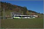 Der transN ABe 4/8 N° 10 ist als R 22 315 von Les Ponts-de-Martel nach La Chaux-de-Fonds bei Les Coeudres unterwegs.

28. Okt. 2024