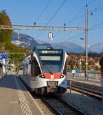   Triebwagen ABe 130 001-1 (ein  Stadler SPATZ = Schmalspur PAnorama TriebZug) der Zentralbahn als Regionalbahn nach Interlaken Ost, hier am 30.09.2011 (17:00 Uhr) im Bahnhof Brienz.