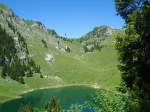 (134'517) - Der Stockensee mit Stockhornbahn im Stockhorngebiet am 26.