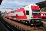 Am 31 Mai 2015 treft ZSSK 671 018 in Bratislava hl.st. ein mit ein S-Bzahn aus Pezinok.