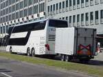 Setra 431 DT von Prima Klima Reisen aus Deutschland mit Anhänger in Berlin.