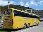 (248'953) - Aus Spanien: Europamundo, Madrid - Nr. 182/0860 KHG - Scania/Irizar am 21. April 2023 beim Bahnhof Grindelwald