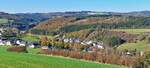 Während eines Spazierganges habe ich dieses Foto von den Herbstfarben nahe dem Ort Erpeldange / Wiltz aufgenommen.