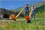 Was wären unsere Alpen ohne ein Alphorn, und hier sind gleich zwei zu sehen, die oberhalb von Les Daiblerets herrliche Melodien die ebenselbige Landschaft spielen.

16.07.2022