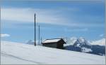 Noch ist es Winter in den Bergen, doch die Schneedecke ist recht dnn und so wird wohl bald der der Frhling Einzug halten.