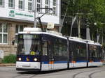 Wagen 621 der jenah, die einzige GT6M in der neuen Lackierung, verlässt am 27.07.17 als Linie 2 die Haltestelle Stadtzentrum.