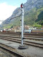 (133'606) - Wasserpumpstation f�r Dampflokomotiven am 14. Mai 2011 in Erstfeld