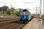 363 063 von CD Cargo mit einen Gterzug bei der Durchfahrt im Bahnhof Sokolov am 9.4.24