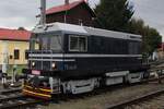 T435-003 lauft am regnerischen Freitag 26 September 2025 beim Rangierarbeiten um in Benesov u Prahy. T435-003 lauft am regnerischen Freitag 26 September 2025 beim Rangierarbeiten um in Benesov u Prahy.