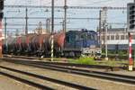 UniPetrol Doprava 741 512 verlässt Pardubice mit ein Ölzug am 31 Mai 2012.