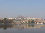 (198'398) - Prager Burg an der Moldau am 18.
