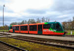 Nun steht der DUEWAG RegioSprinter 654 045-3 (95 80 0654 045-3 D-GWTR) der GW Train Regio a.s., ex VT 45 der Die Länderbahn, am 18.04.2023, als GW 7109 nach Marianske Lazne (Marienbad) via Becov