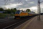 Mit einem RegioJet in Richtung N�vs� nahe der slowakischen Grenze verl�sst 388 206 am 23.04.24 Praha-Libeň.