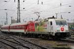 Am 21 September 2017 treft 'Maltheser' 480 013 mit ein EC aus Slowakei in Budapest Keleti ein.