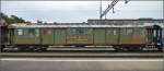 transport-de-wagons-sulgen-payerne-2014-voitures/333913/gepaeckwagen-d-der-sbb-51-85 Gepäckwagen D der SBB (51 85 92-43 000-4). Sulgen, April 2014.