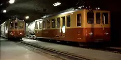 Ziemlich unfotogen ist der höchste Punkt, den man in Europa auf Schienen erreichen kann (3.454 m), aber wenn man schon einmal dort ist...