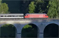 Umleiterverkehr auf dem Läufelfingerli.