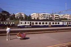 BLS NPZ im Originalanstrich: RBDe4/4 723 in Spiez, noch mit der alten Anschrift SEZ (Spiez-Erlenbach-Zweisimmen).