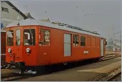 Der 1945 von der WTB als Ce 4/4 N° 6 in Dienst gestellte Triebwagen wurde 1983 von der WSB in als Güter- und Dienstfahrzeug De 4/4 N° 6 umgebaut.