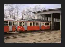 Forchbahn vor dem Depot Forch.