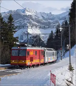 Die Lokomotive HGe 4/4 32 'Villars' wurde 1964 von SIG und MFO an die BVB geliefert.