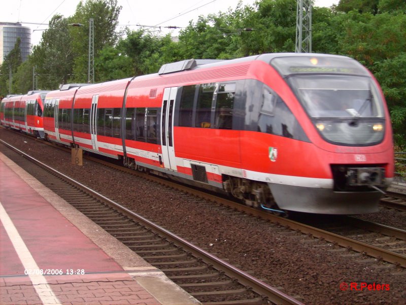 Zwei Talents erreichen in wenigen Minuten Dsseldorf HBF, Dsseldorf-Vlklingerstrasse. 02.08.06